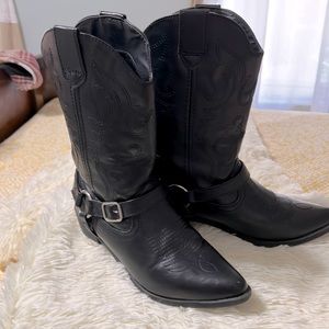 Cute Women’s casual cowgirl boots